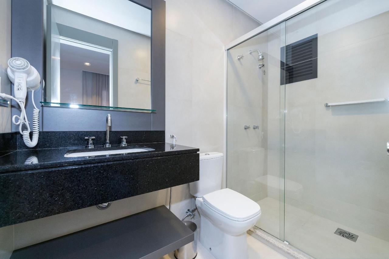Aion Suites 204 - Compacto E Luxuoso Loft - Rooftop Com Piscina E Academia - A Poucos Passos Da Praia Bombinhas Buitenkant foto