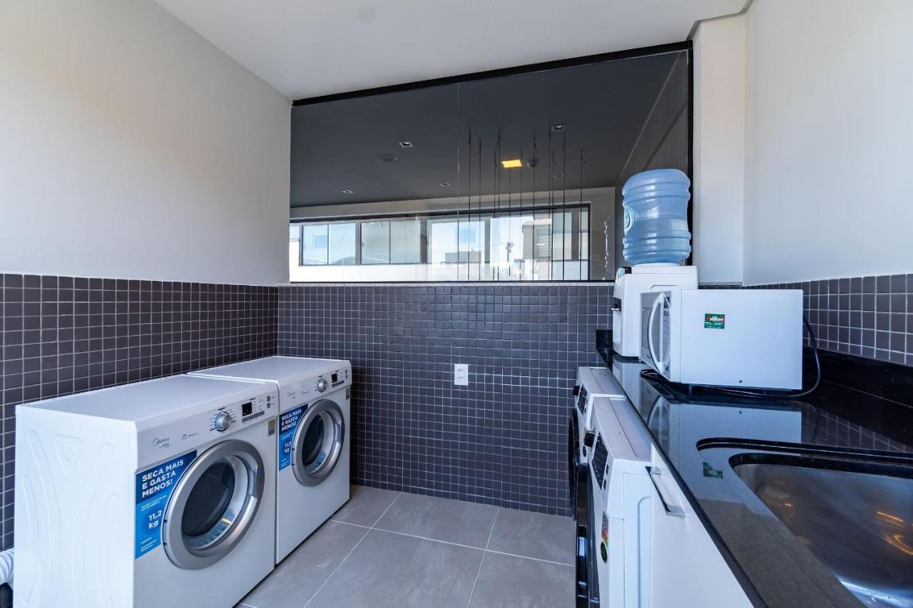 Aion Suites 204 - Compacto E Luxuoso Loft - Rooftop Com Piscina E Academia - A Poucos Passos Da Praia Bombinhas Buitenkant foto